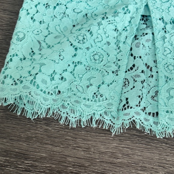 NWT BARDOT Milana Lace Sheath Dress Sz XS $150 in aqua color